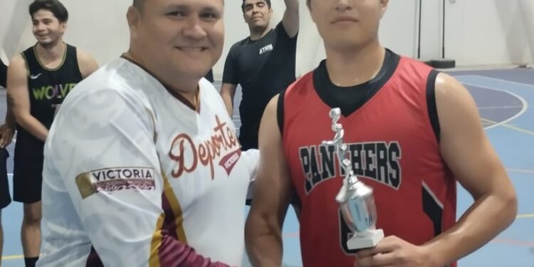 Salen campeones de Torneo Navideño de Basquetbol “Victoria te quiero más”