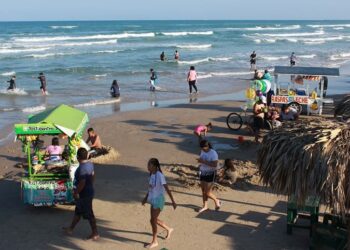 Turistas dejan derrama económica de 130 millones de pesos en Playa Miramar