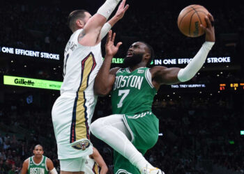 Celtics superan a Pelicans 125-114 de la mano de Jaylen Brown