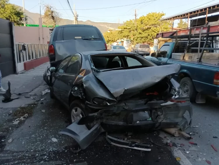 Causa desconocido costosa carambola en 20 y 21 Berriozábal