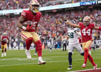 San Francisco avanza a la Ronda Divisional tras imponerse a Seattle