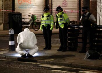 Se registra tiroteo en iglesia de Londres; hay seis heridos