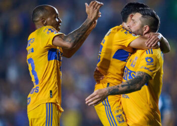 Tigres se sobrepone a la adversidad y vence a Pachuca en el ‘Volcán’