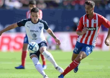 Monterrey se impone a San Luis con un triplete de Funes Mori