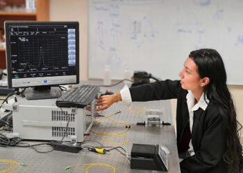 Egresada de UAT diseña innovación para medir azúcares en alimentos y bebidas