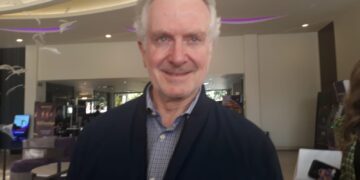 Se “destapa” Santiago Creel como candidato del PAN a presidente de la República