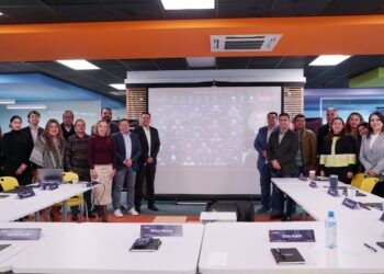 Capacita Tecnológico de Monterrey en Alta Dirección a gerentes de planta de Aptiv