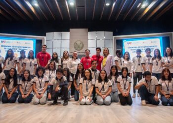 Reconoce UAT a sus estudiantes de excelencia académica del CEINA