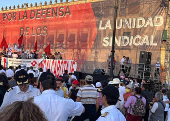Acuerdan aumento salarial de 8% para trabajadores de la radio y televisión