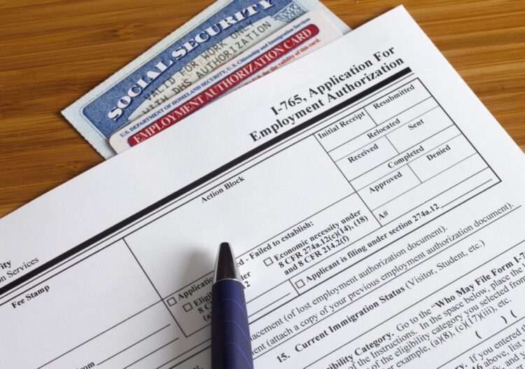 Hay 4.7 millones de casos de personas aguardando si serán aceptadas o deportadas de EU