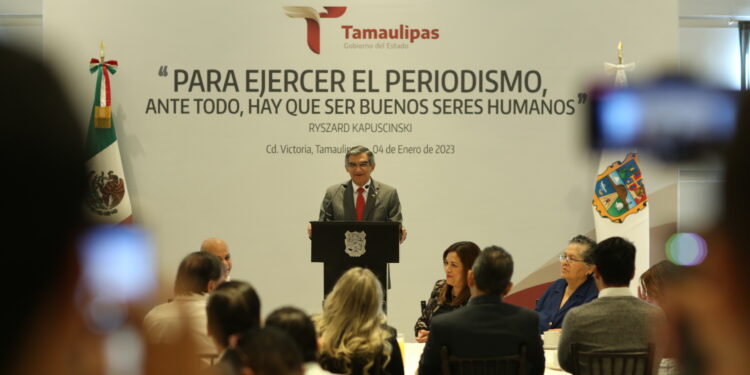 Convive Américo Villarreal con comunicadores de Tamaulipas en Día del Periodista