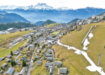 Escasea la nieve en Europa; bomba ciclónica pega a California