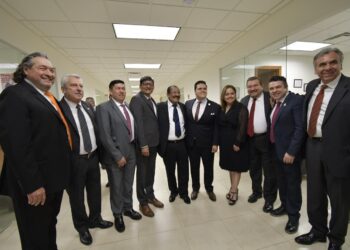 Son diputados tamaulipecos grandes aliados de los maestros: Arnulfo