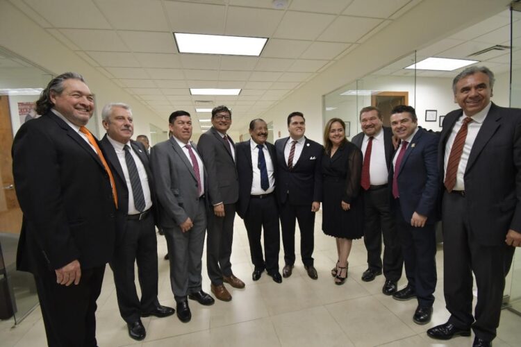 Son diputados tamaulipecos grandes aliados de los maestros: Arnulfo