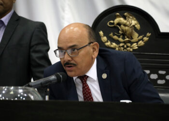 Positivo descentralizar sistema aduanero de México