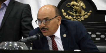 Positivo descentralizar sistema aduanero de México