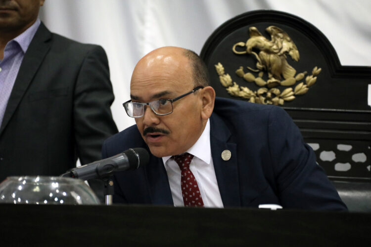 Positivo descentralizar sistema aduanero de México