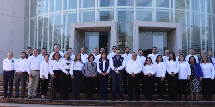 Plantea rector con directores metas y retos de la UAT para el 2023