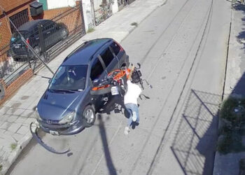 Pide moto prestada, hace un ‘caballito’, choca y se mata; era robada