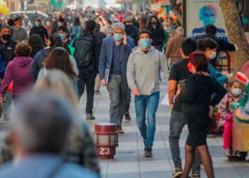 El empleo global crecerá 1 % en 2023