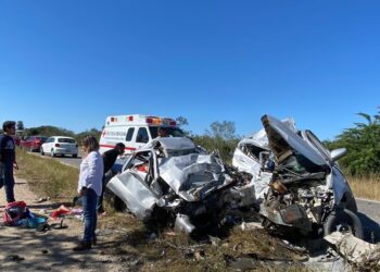 Accidente carretero deja cinco personas fallecidas, entre ellas un menor de edad