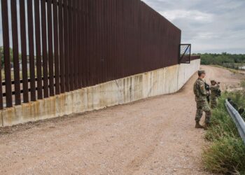 Reportan que militar hirió a migrante cerca de McAllen