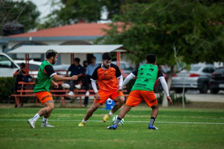 Debuta Correcaminos en casa ante Venados