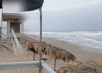 Colocan bandera negra en playa Miramar de Cd. Madero