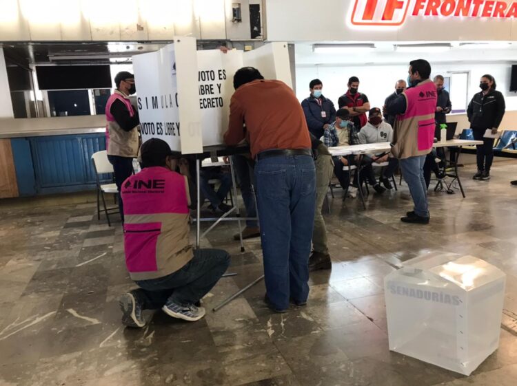 Realizan ensayo de instalación de casillas electorales especiales en Tamaulipas