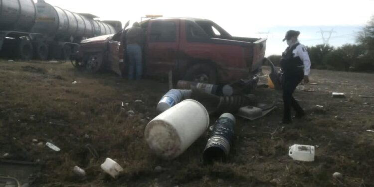 Tres heridos en choque frontal de camionetas en la carretera Victoria-Tampico