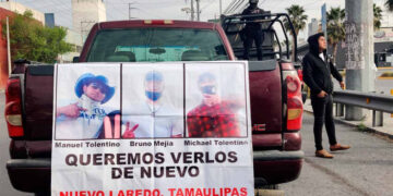 Realizan caravana familiares de desaparecidos en la vía Monterrey-Laredo