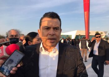 Pide alcalde a COMAPA-Victoria arreglar fugas para evitar desperdicio de agua