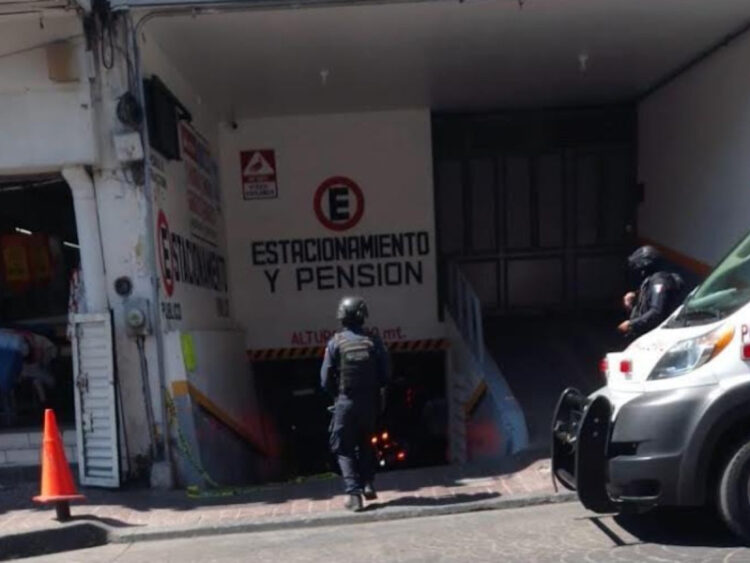 Asaltan y balean a sacerdote tras salir de banco en Michoacán