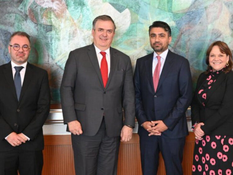 Ebrard augura ‘buenas noticias’ tras reunirse con directivos de Tesla