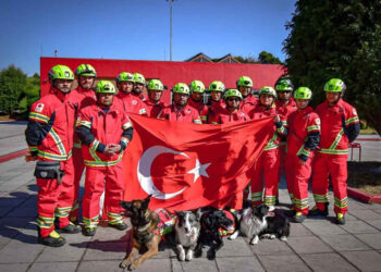 Dan la bienvenida a la Brigada USAR Frida tras labores de rescate en Turquía