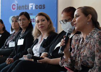 Realiza la UAT el conversatorio sobre mujeres en la ciencia