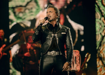 Alejandro Fernández abre horizontes en su nueva gira: ‘El cielo es el límite’