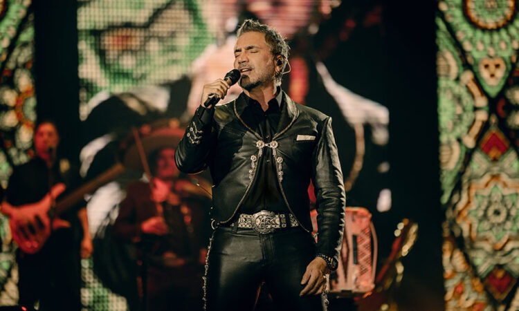 Alejandro Fernández abre horizontes en su nueva gira: ‘El cielo es el límite’