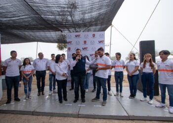 Entrega el Rector equipo de RCP a Brigada de Primeros Auxilios de la Preparatoria Mante