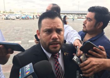 Combaten ahora incendio forestal en ejido de Miquihuana, en el altiplano