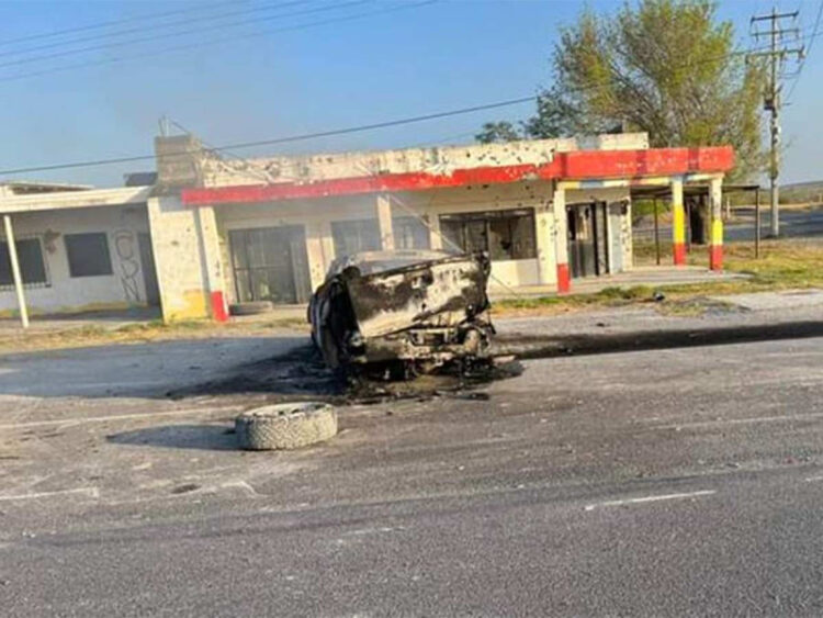 Hallan cuatro calcinados tras tiroteo en General Bravo, Nuevo León