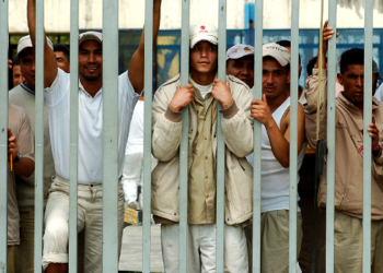 Sobrepoblación y carencias en cárceles dificultan reinserción social : IBD