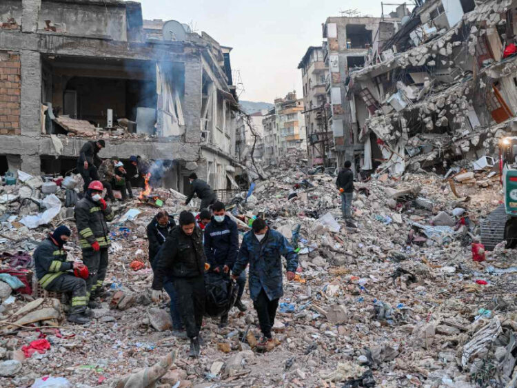 Nuevo sismo sacude Turquía; reportan un muerto y 69 heridos