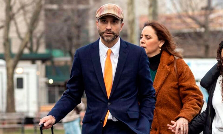 Confirma AMLO que demandará a abogado de García Luna