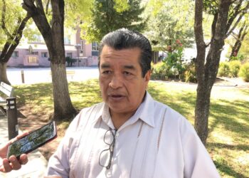 Piden a padres cuidar a jóvenes de los “retos cibernéticos”