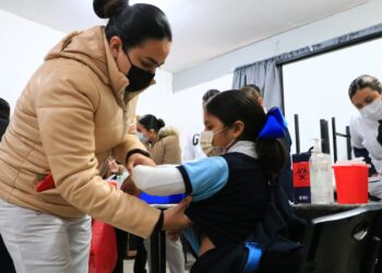 Reinicia vacunación anticovid en 44 escuelas de seis municipios de Tamaulipas