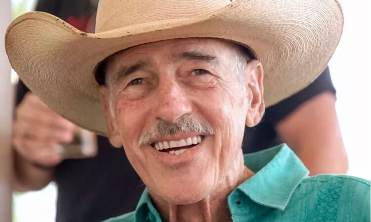 Andrés García demuestra sus ganas de vivir; dice estar bien