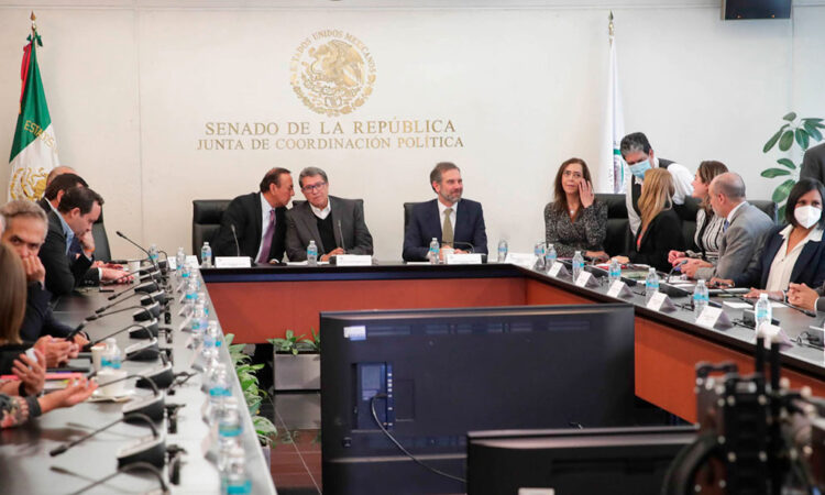 Advierten consejeros del INE en Jucopo riesgos de ‘Plan B’