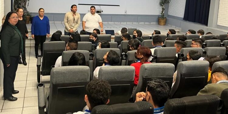 Estimulan Municipio y Estado servicio social de bachilleres