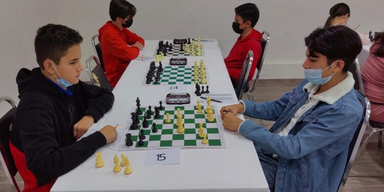 Victorenses al Estatal de ajedrez